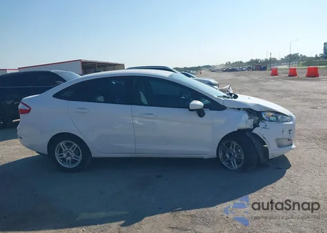 2017 Ford Fiesta Se z USA, uszkodzony, nr VIN 3FADP4BJ1HM117207